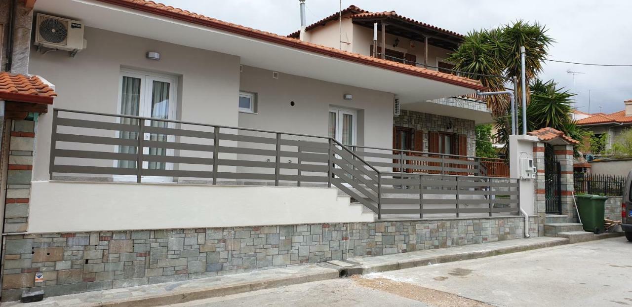 Apartmán Chriselia Nea Roda Exteriér fotografie